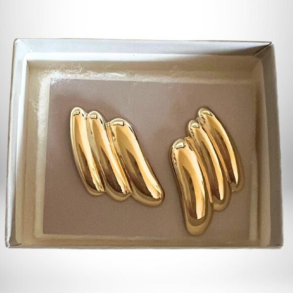 RARE Vintage 1987 "Sleek Waves" Goldtone Earrings - Dimensional - Avon NIB - Picture 2 of 4